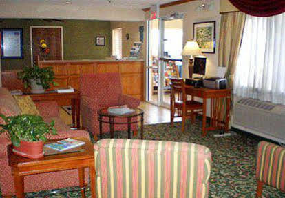 Baymont By Wyndham Salina Hotel Exterior foto